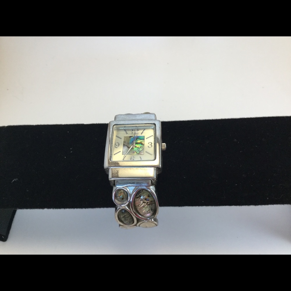 Mother of Pearl Wristwatch